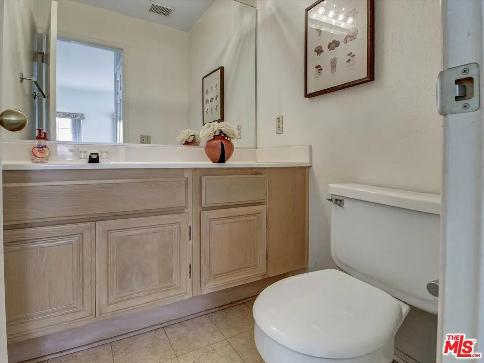 14063 Lemoli Avenue Hawthorne, CA 90250