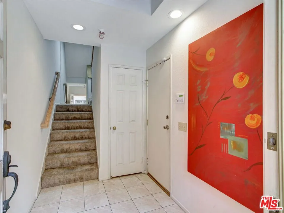 14063 Lemoli Avenue Hawthorne, CA 90250