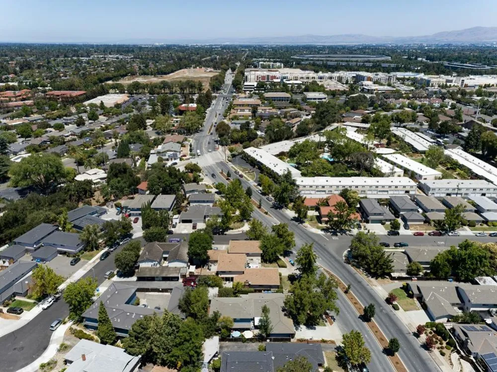 10353 Miller Avenue Cupertino, CA 95014