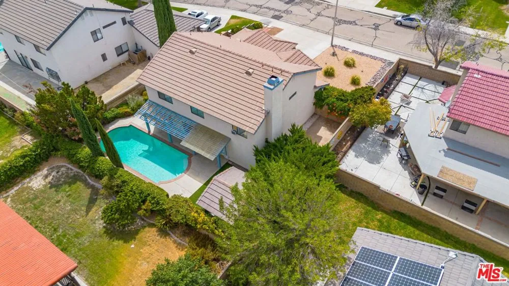44138 Ruthron Avenue Lancaster, CA 93536
