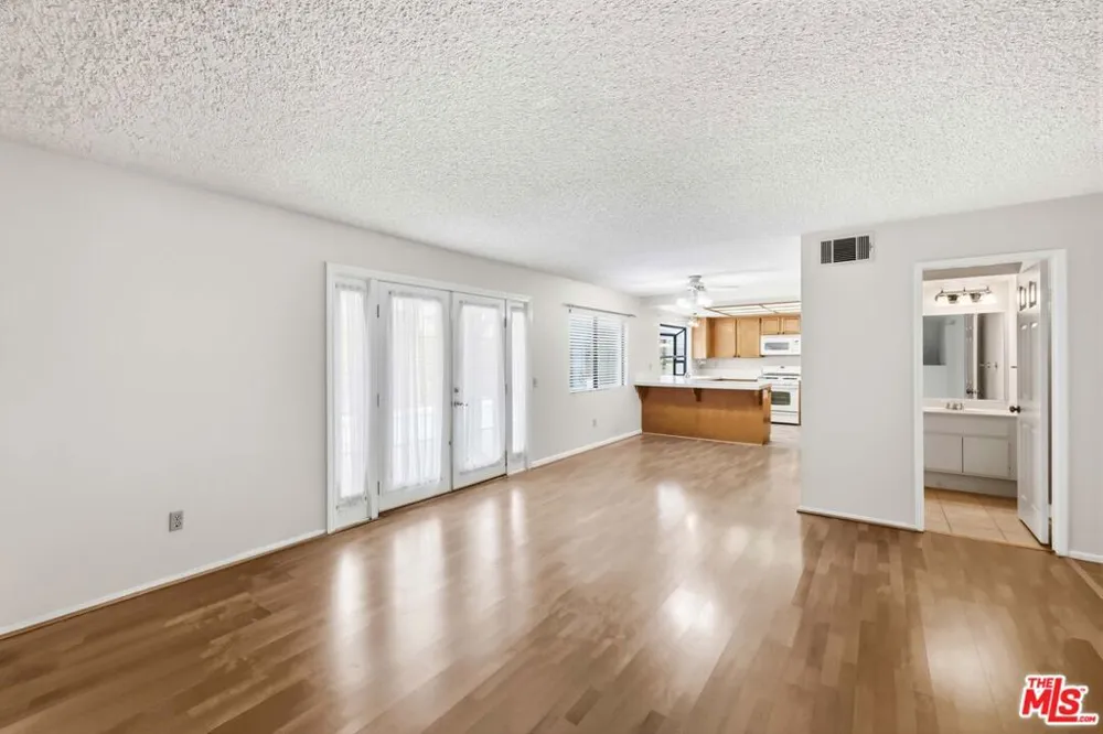 44138 Ruthron Avenue Lancaster, CA 93536