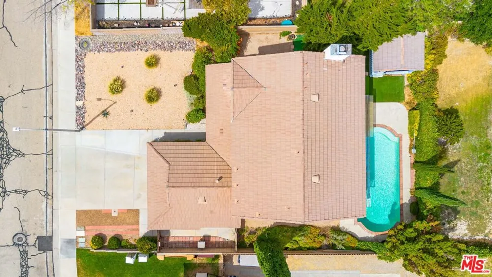 44138 Ruthron Avenue Lancaster, CA 93536