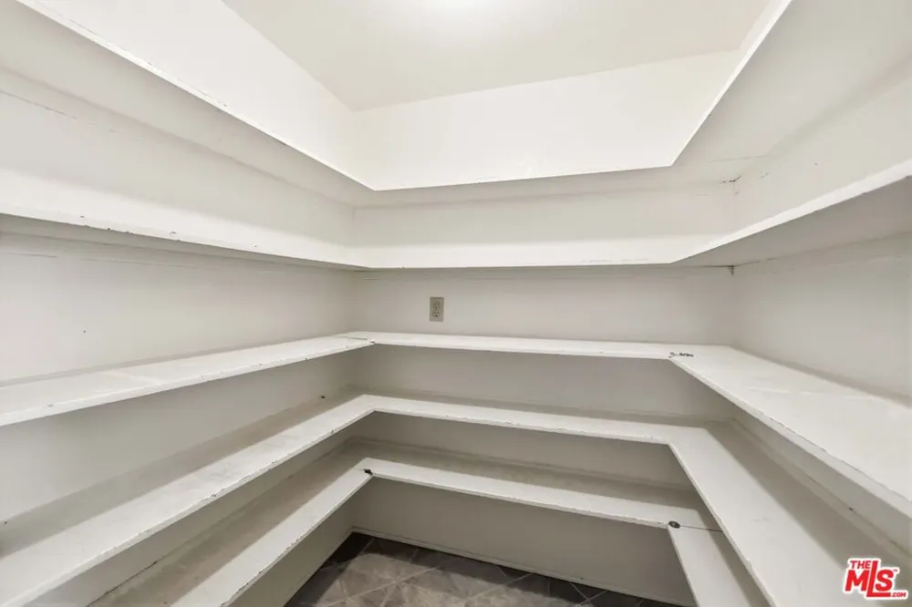 44138 Ruthron Avenue Lancaster, CA 93536