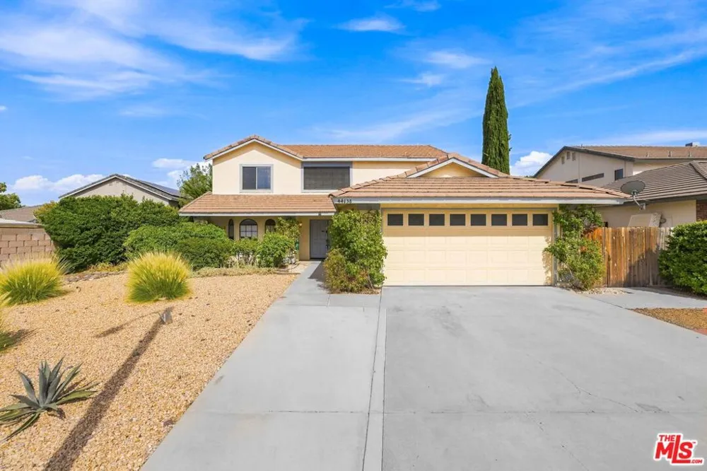 44138 Ruthron Avenue Lancaster, CA 93536