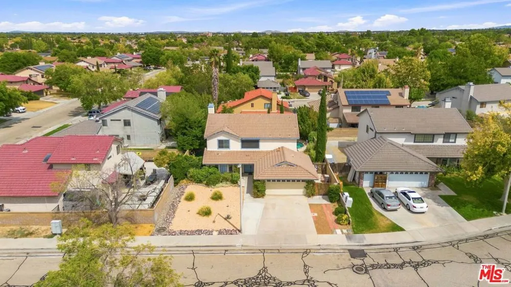 44138 Ruthron Avenue Lancaster, CA 93536
