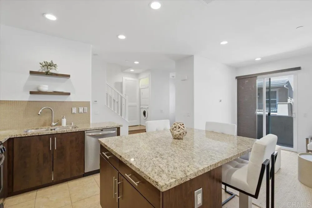 2118 Cosmo Way San Marcos, CA 92078