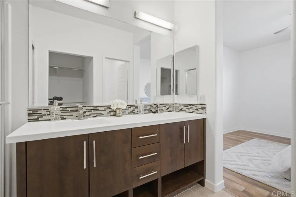 2118 Cosmo Way San Marcos, CA 92078