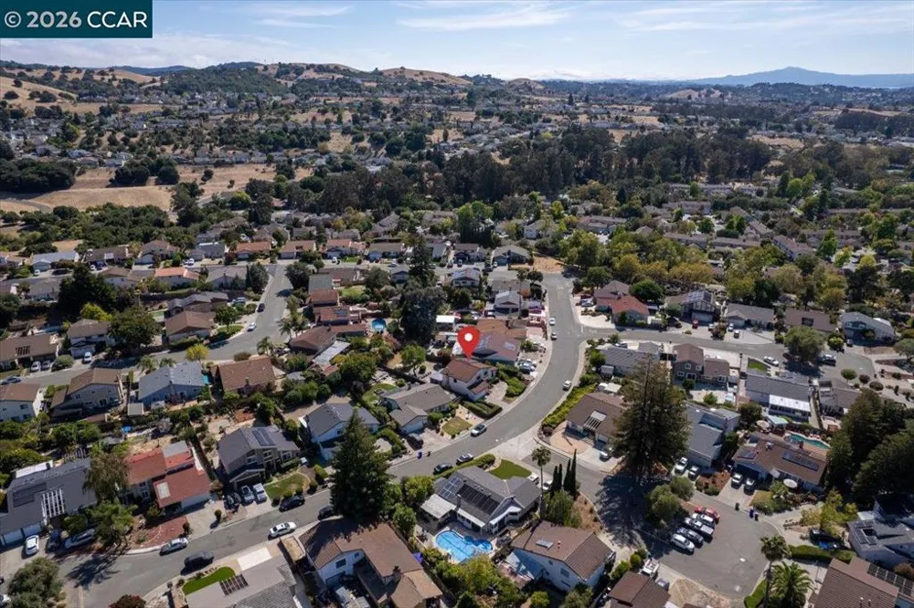 124 Chestnut Dr Hercules, CA 94547