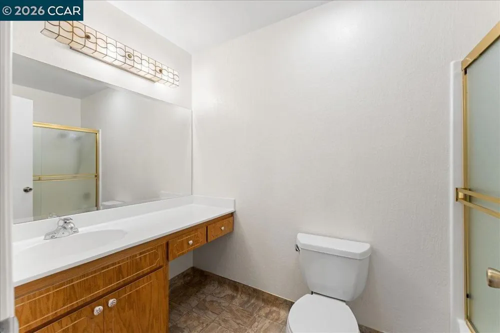 124 Chestnut Dr Hercules, CA 94547