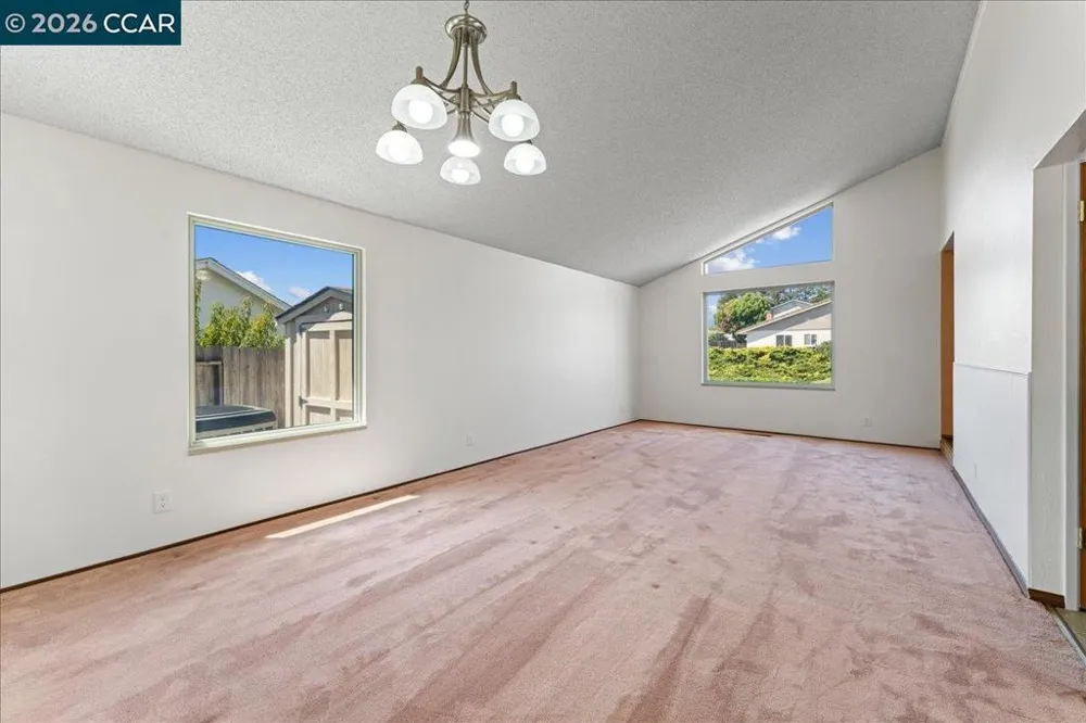 124 Chestnut Dr Hercules, CA 94547