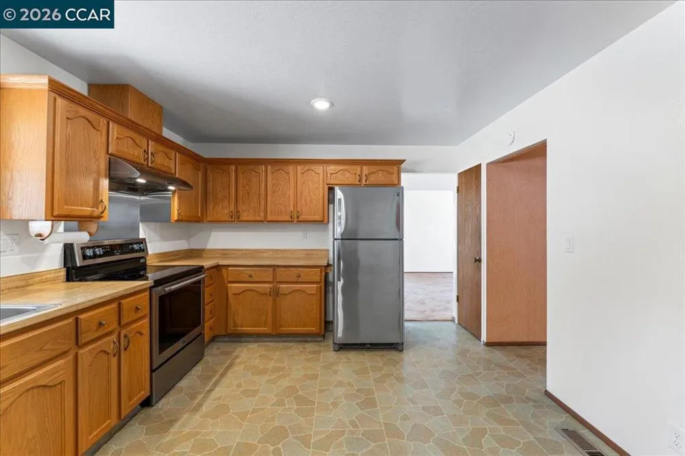 124 Chestnut Dr Hercules, CA 94547