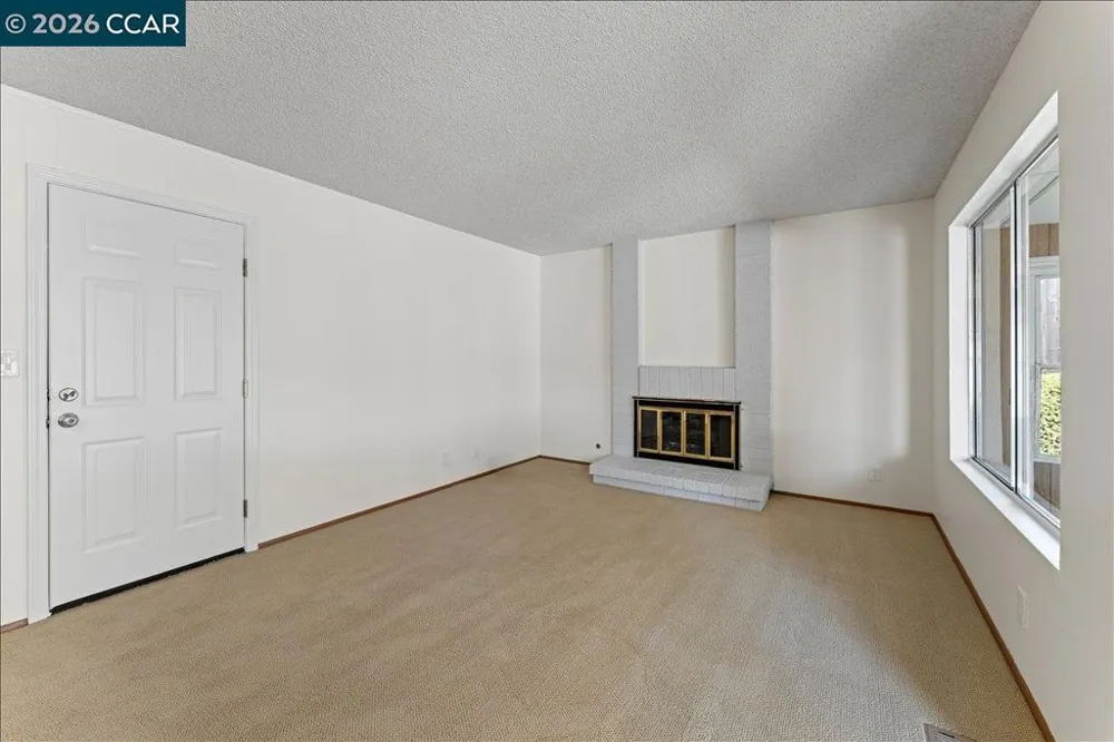 124 Chestnut Dr Hercules, CA 94547