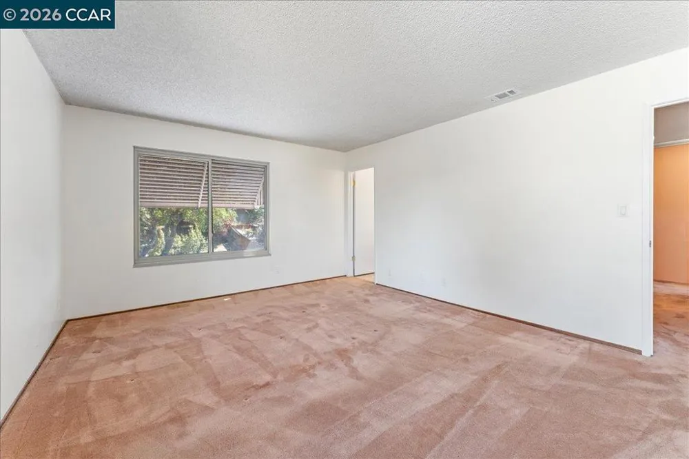 124 Chestnut Dr Hercules, CA 94547