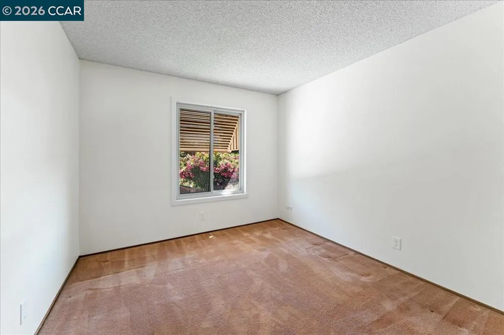 124 Chestnut Dr Hercules, CA 94547
