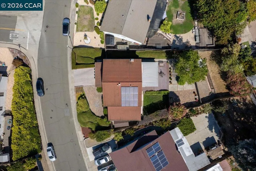 124 Chestnut Dr Hercules, CA 94547