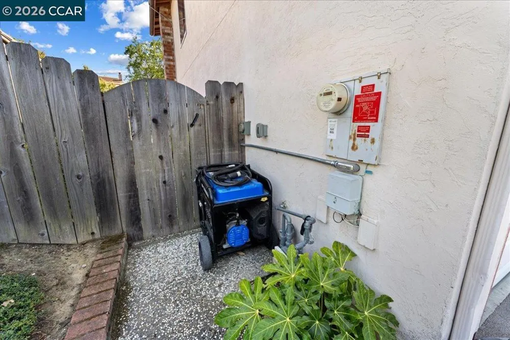 124 Chestnut Dr Hercules, CA 94547