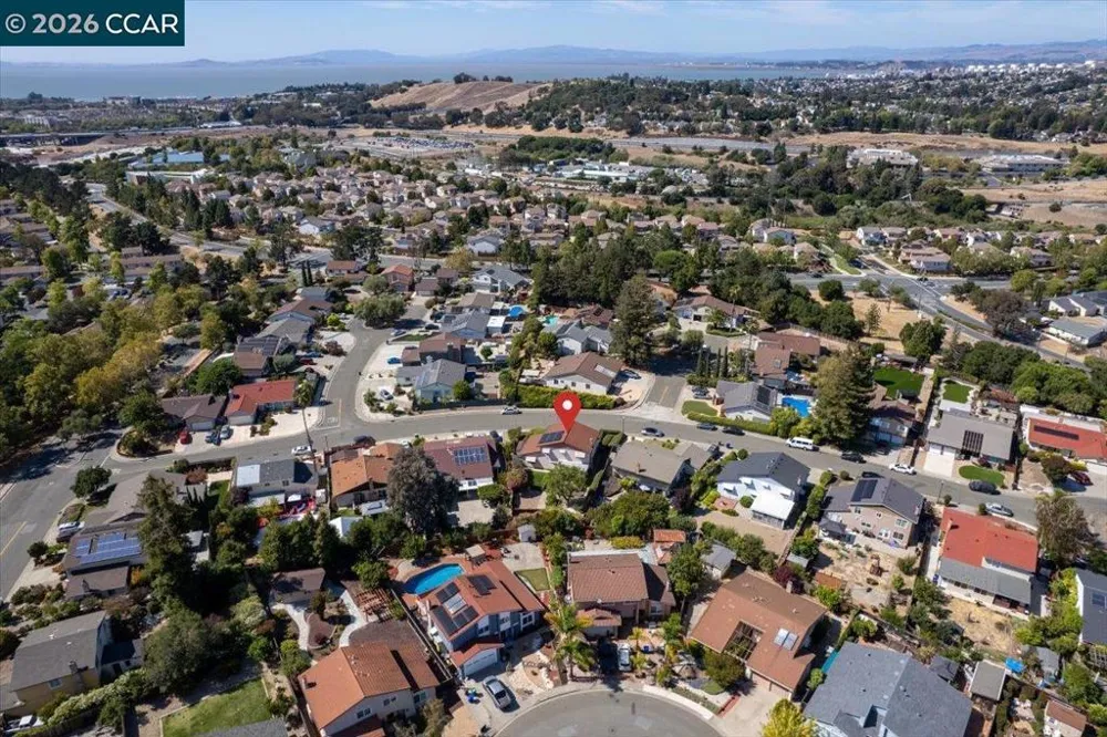 124 Chestnut Dr Hercules, CA 94547