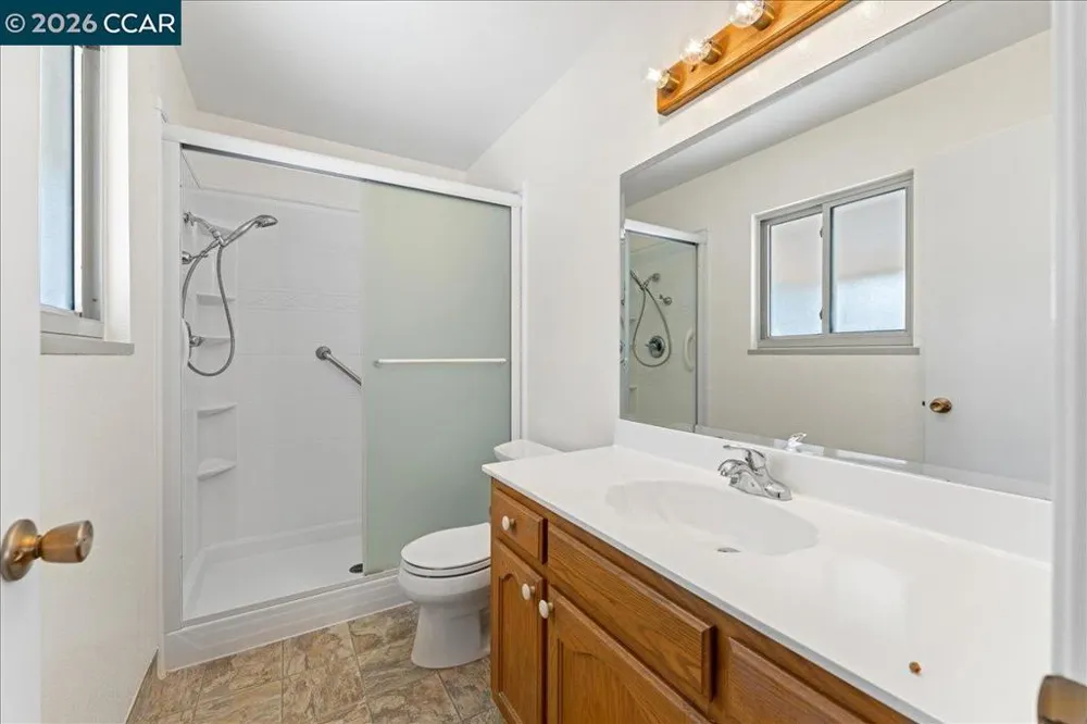 124 Chestnut Dr Hercules, CA 94547