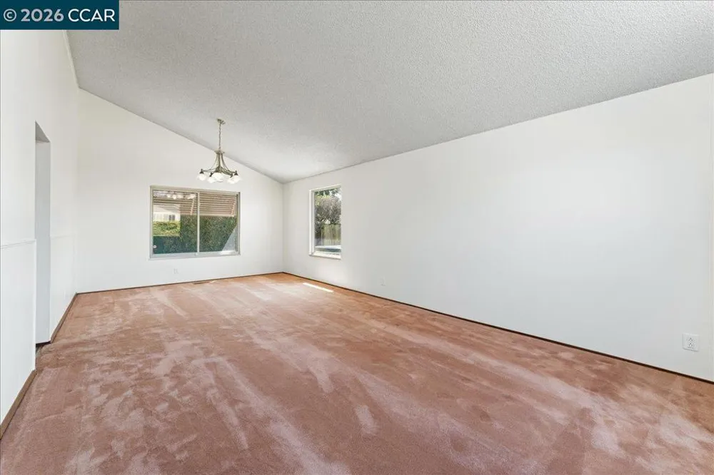 124 Chestnut Dr Hercules, CA 94547
