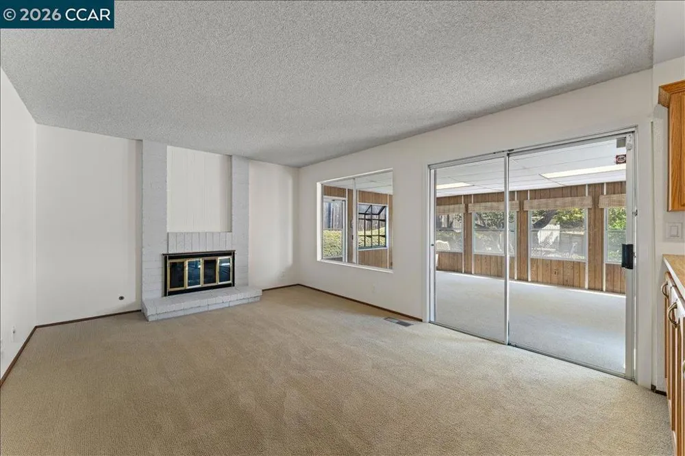 124 Chestnut Dr Hercules, CA 94547