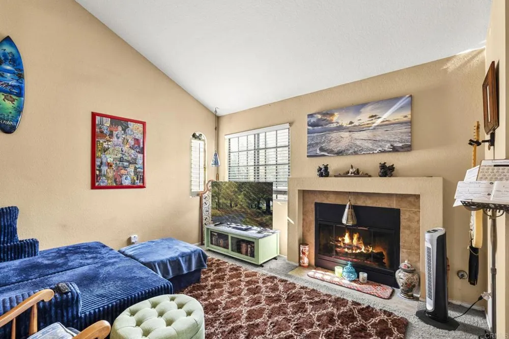 1050 La Tortuga Drive #40 Vista, CA 92081