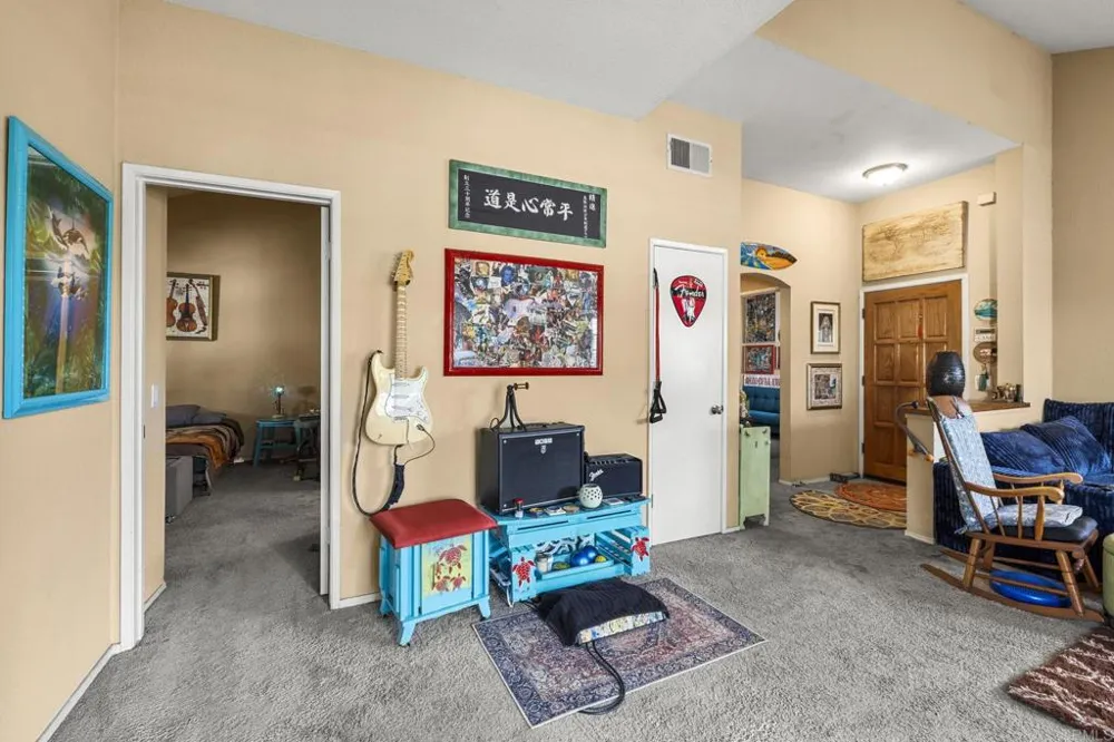 1050 La Tortuga Drive #40 Vista, CA 92081