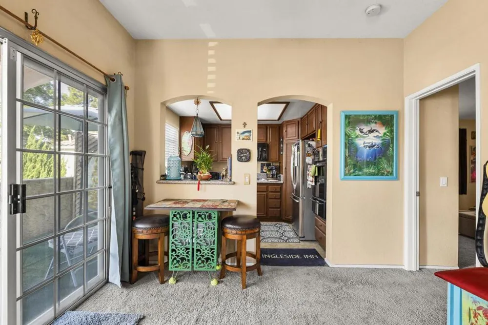1050 La Tortuga Drive #40 Vista, CA 92081
