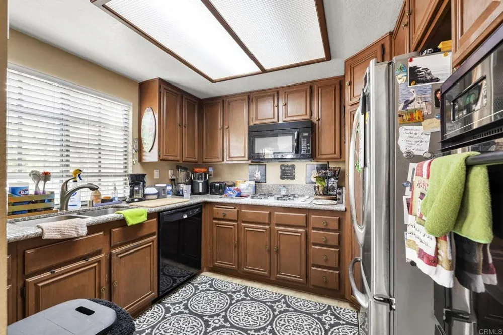 1050 La Tortuga Drive #40 Vista, CA 92081