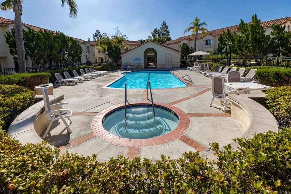 1050 La Tortuga Drive #40 Vista, CA 92081