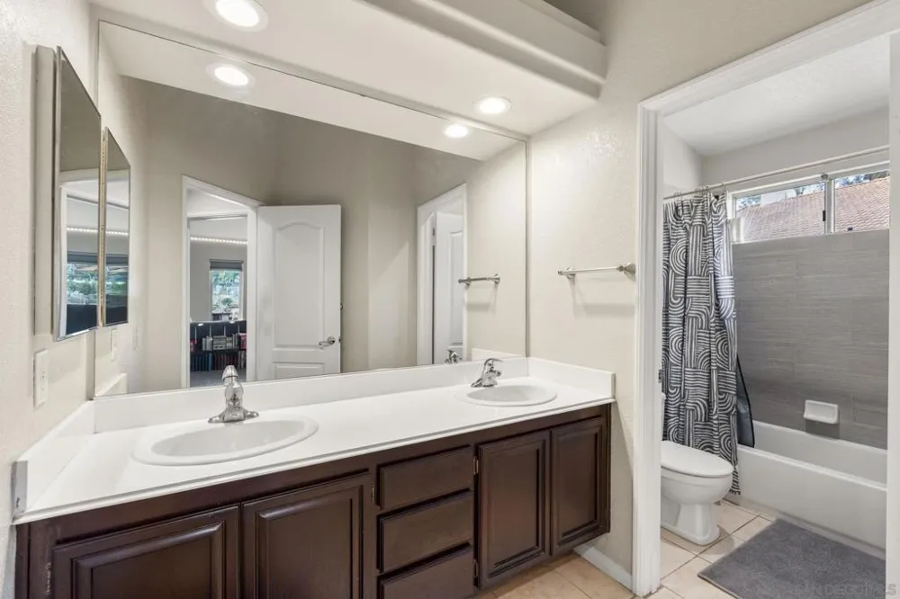 5151 Via Mindanao Oceanside, CA 92057
