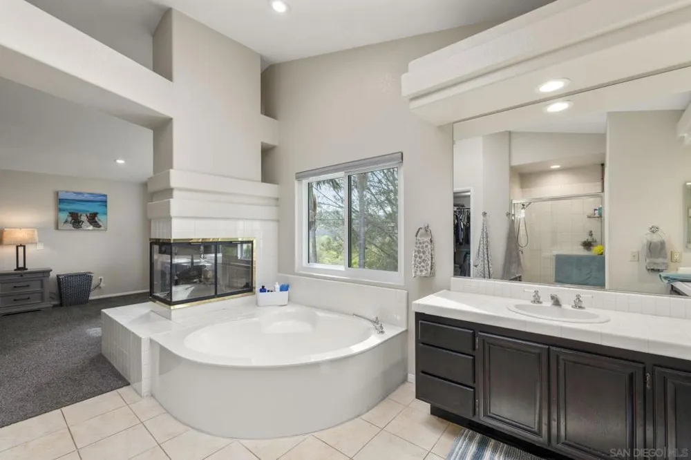 5151 Via Mindanao Oceanside, CA 92057