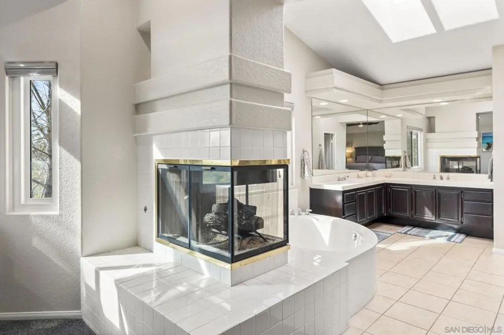 5151 Via Mindanao Oceanside, CA 92057