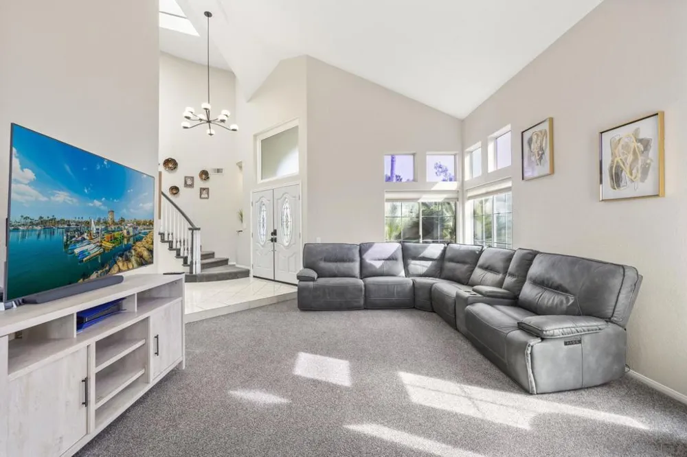5151 Via Mindanao Oceanside, CA 92057