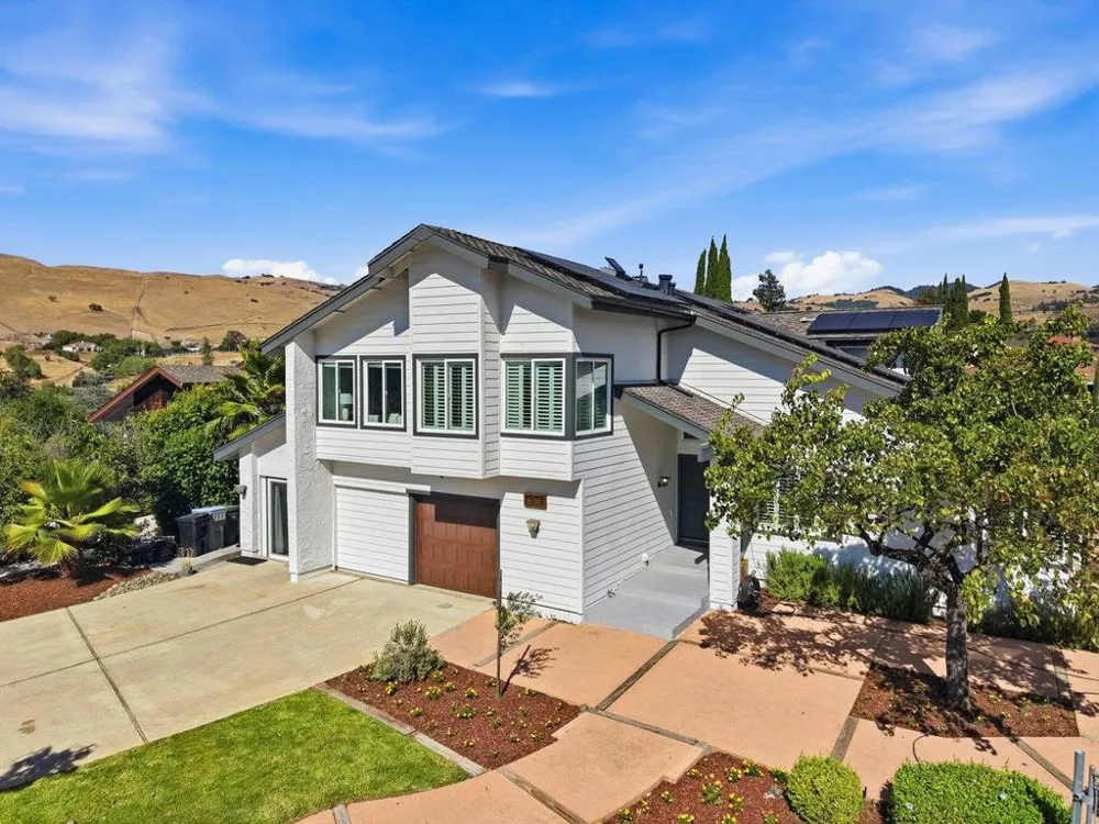 1237 Renraw Drive San Jose, CA 95127