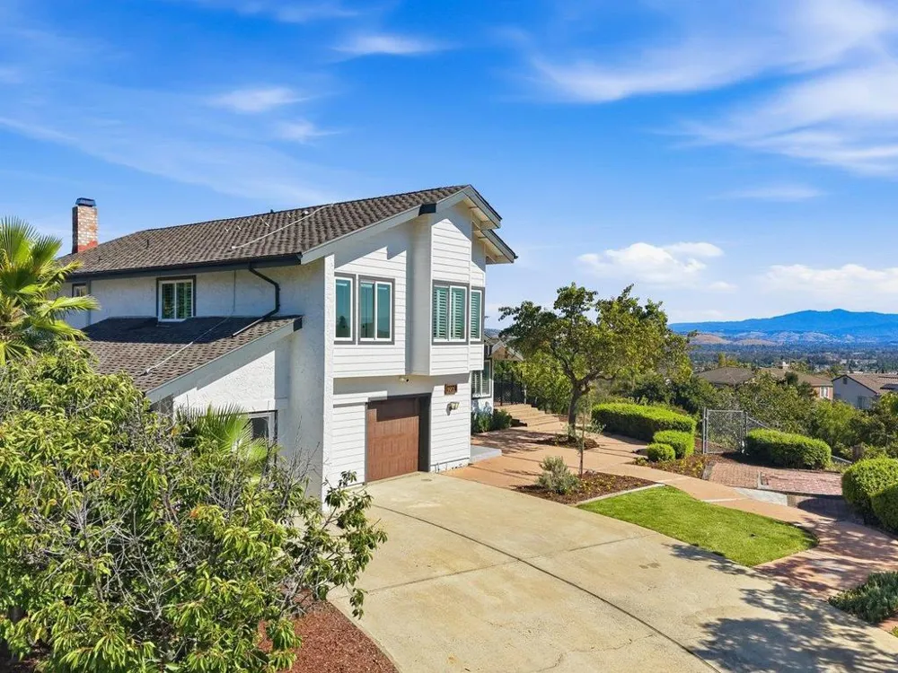 1237 Renraw Drive San Jose, CA 95127