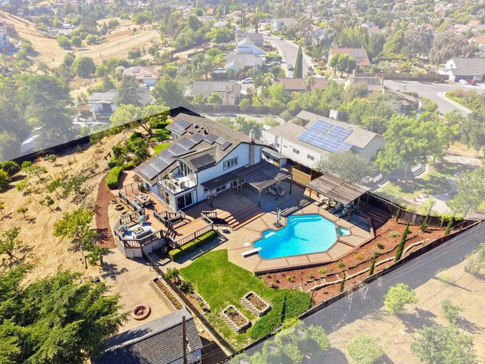 1237 Renraw Drive San Jose, CA 95127