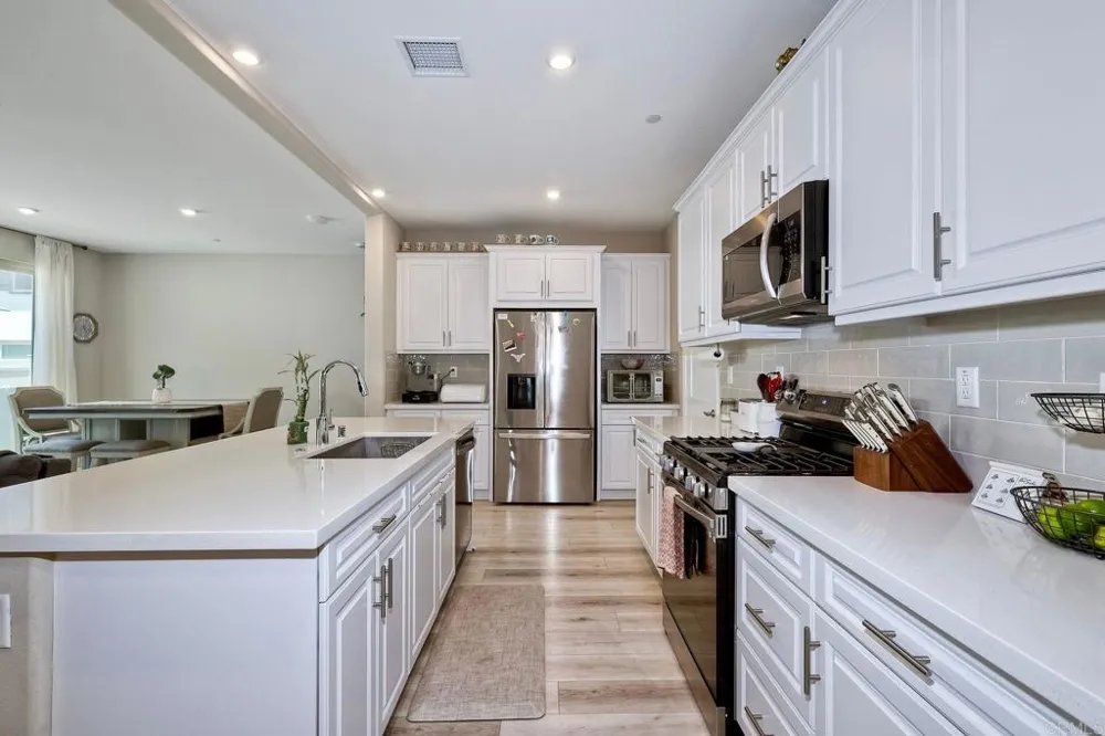 1715 Crabapple Way Oceanside, CA 92056