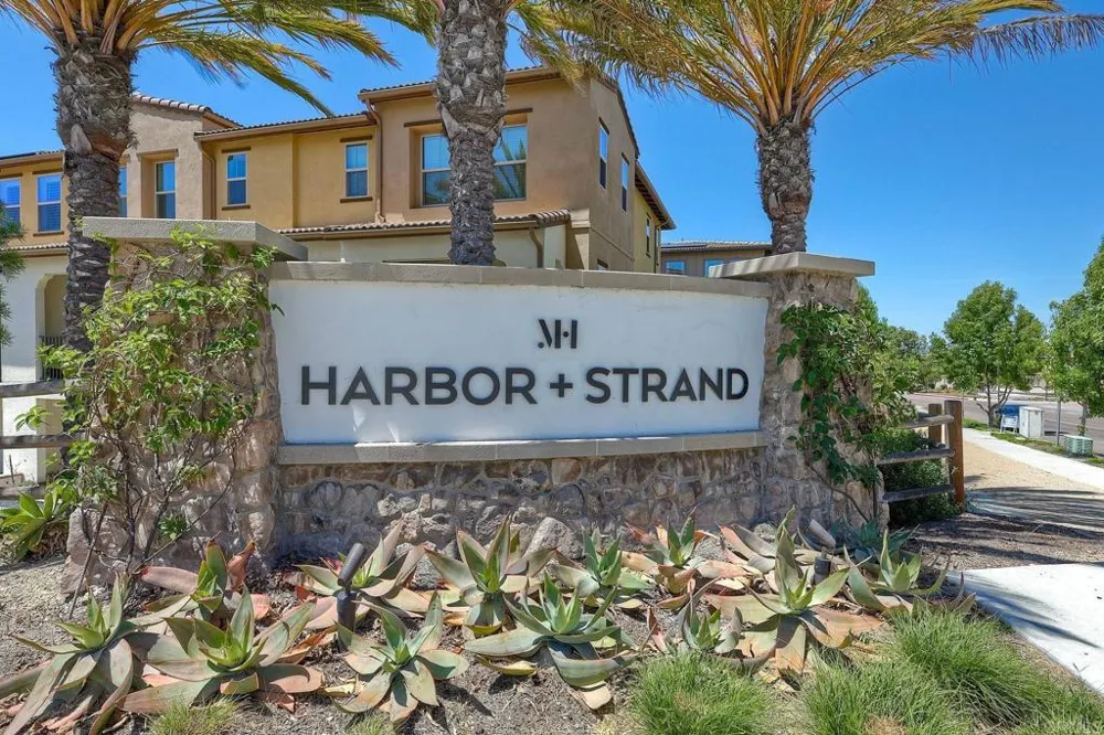 1715 Crabapple Way Oceanside, CA 92056