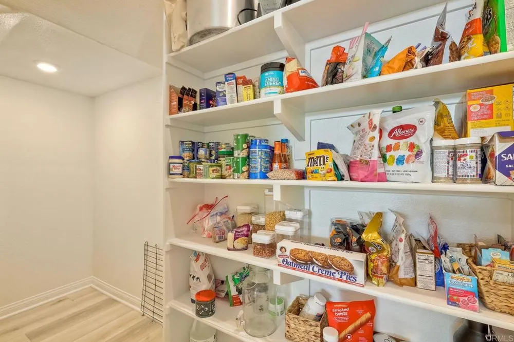 1715 Crabapple Way Oceanside, CA 92056