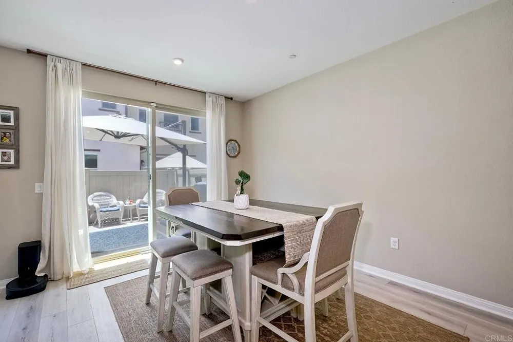 1715 Crabapple Way Oceanside, CA 92056