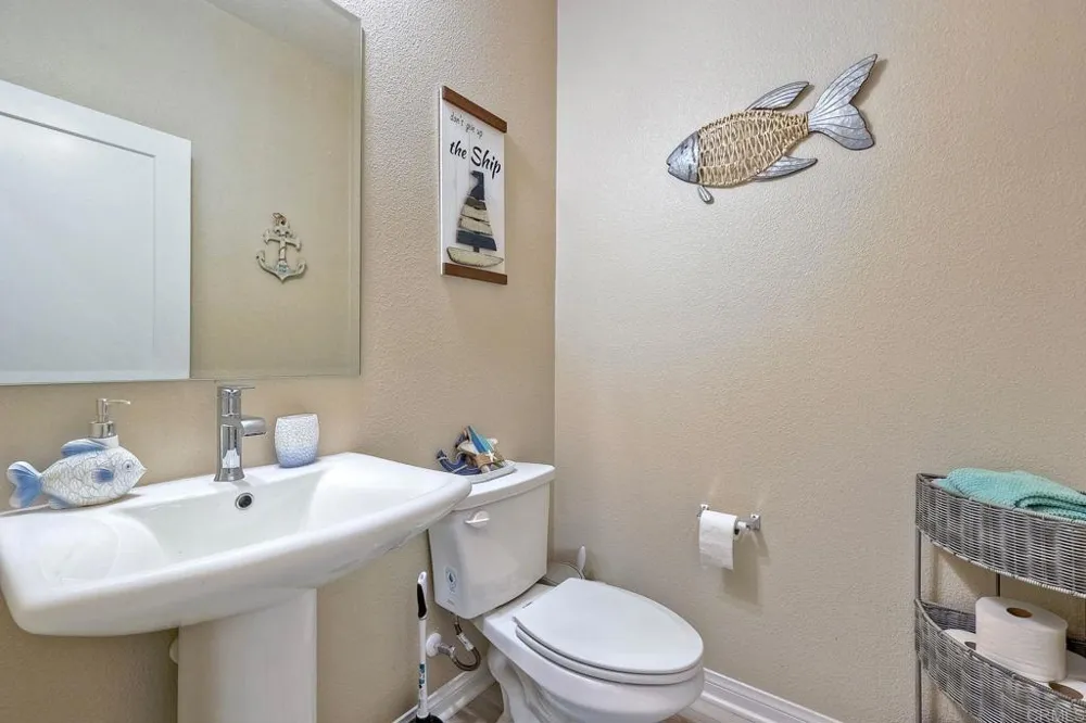 1715 Crabapple Way Oceanside, CA 92056