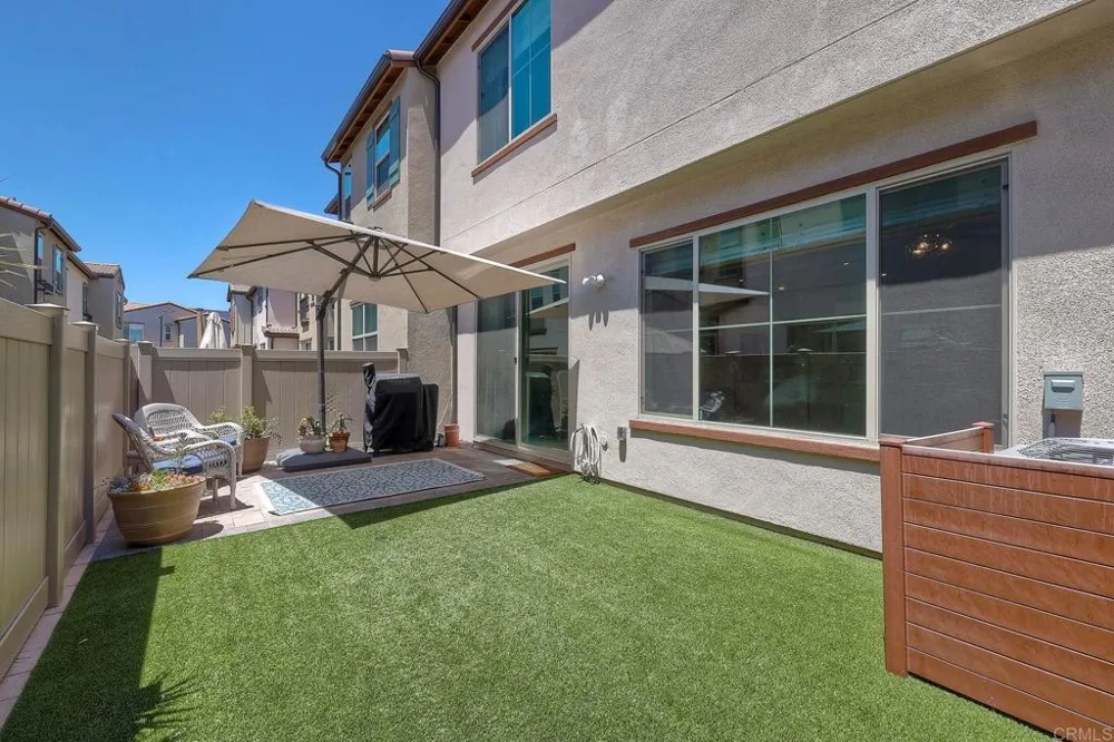 1715 Crabapple Way Oceanside, CA 92056