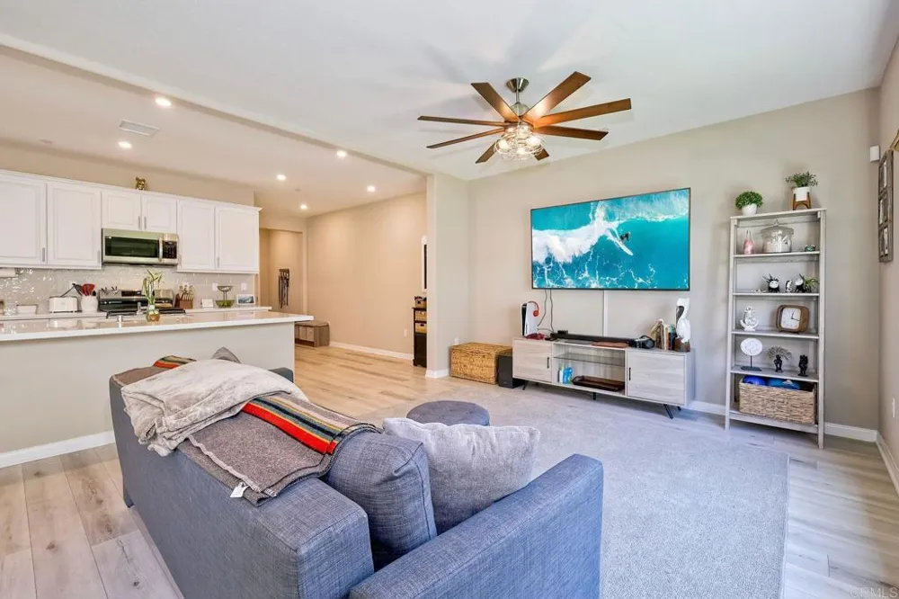 1715 Crabapple Way Oceanside, CA 92056