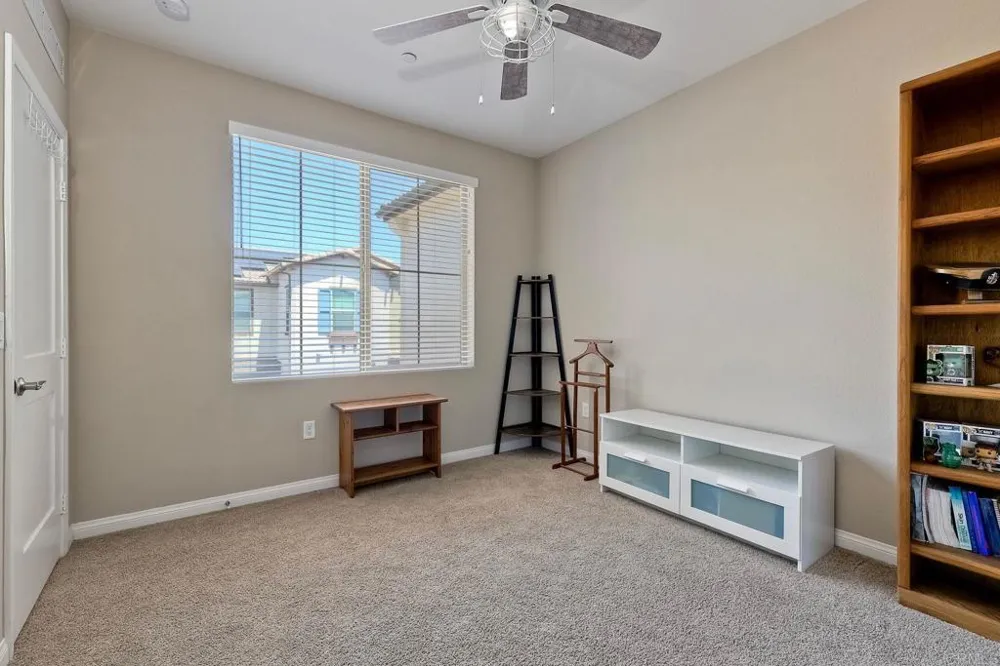 1715 Crabapple Way Oceanside, CA 92056