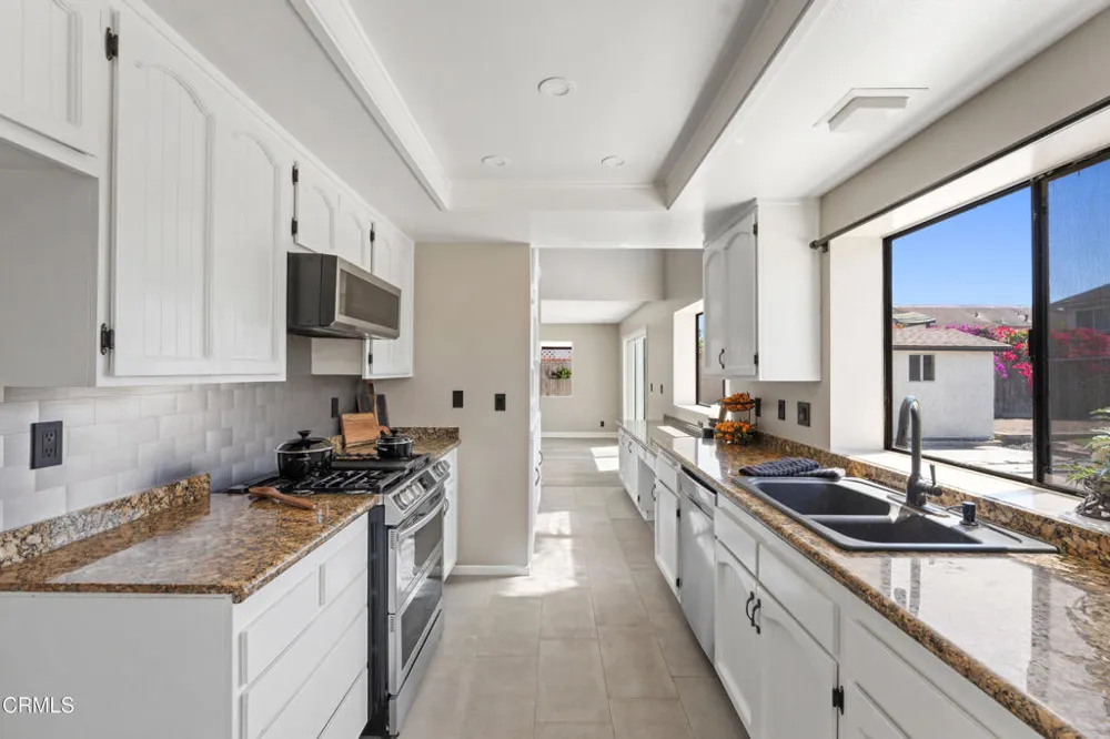 3010 Leeward Way Oxnard, CA 93035