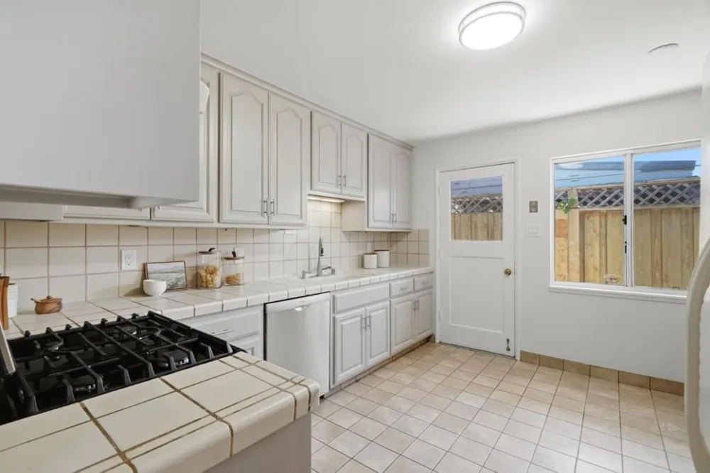 1503 Cobb Street San Mateo, CA 94401