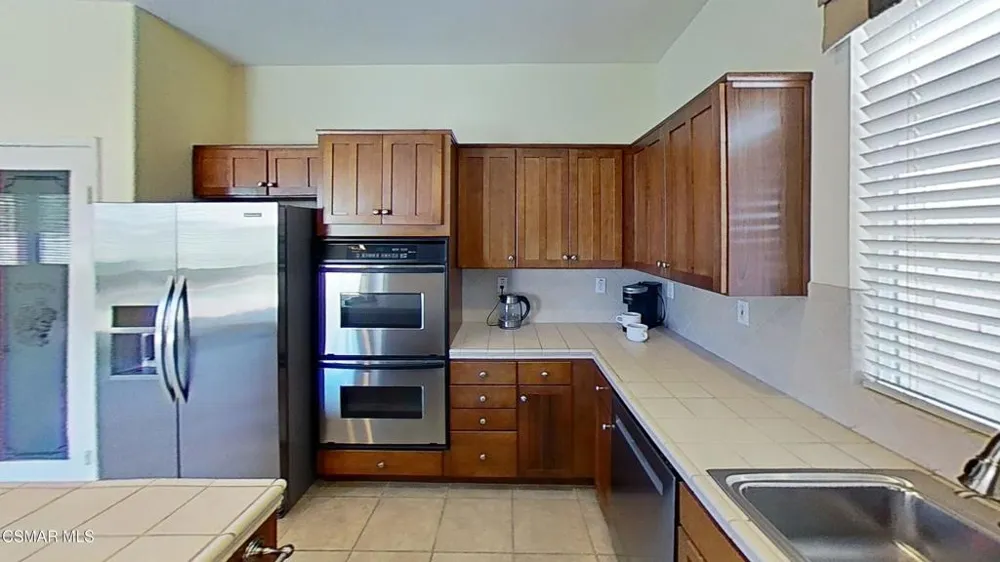 225 Galway Lane Simi Valley, CA 93065