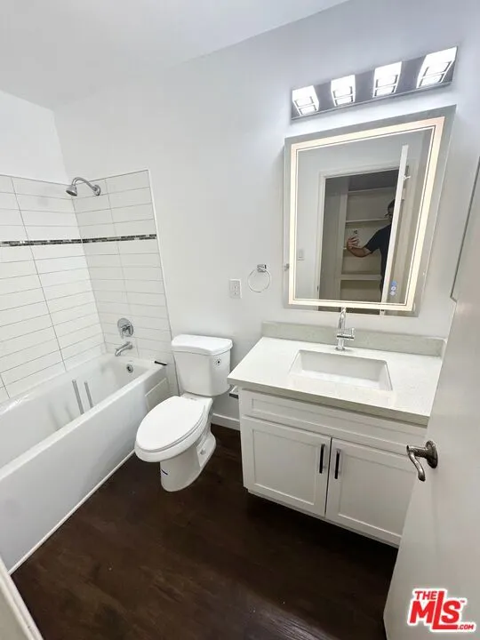 11655 175th Street Artesia, CA 90701