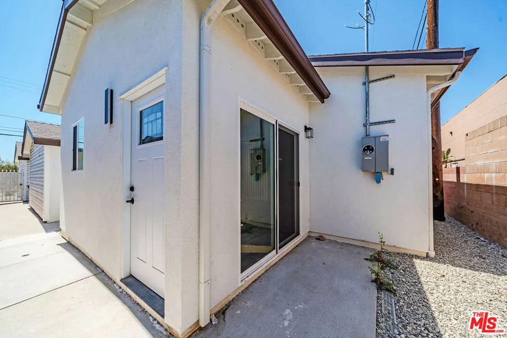 11655 175th Street Artesia, CA 90701