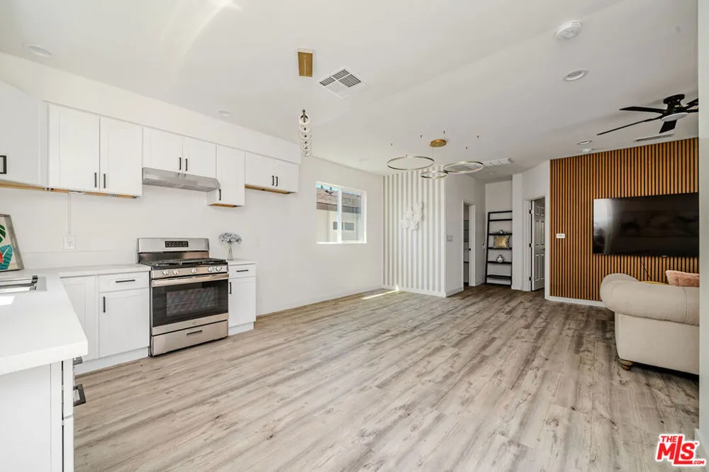 11655 175th Street Artesia, CA 90701